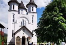 "Holy Cross" Monastery Ensemble景点图片