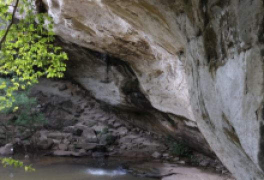 Sang Chan Waterfall景点图片