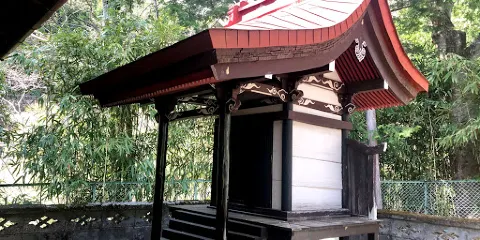 國房坊神社