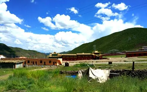 龍什加寺