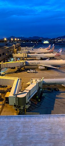 Sky Harbor Terminal 4-凤凰城