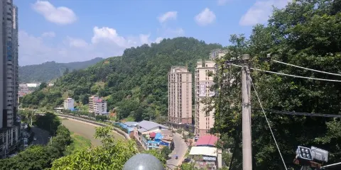 大田縣仙亭山龍興殿