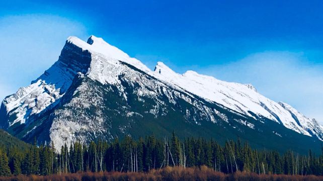 4-Day Banff National Park Tour·Fairmont Chateau Lake Louise | Yoho, Kalamalka Lake, Kamloops