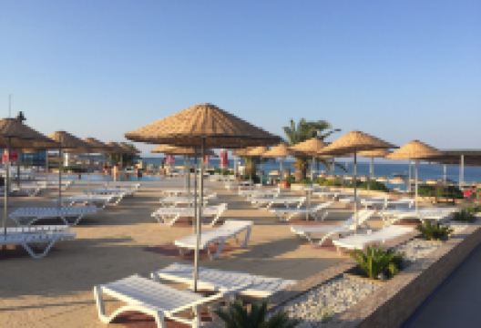 Silver Beach景点图片