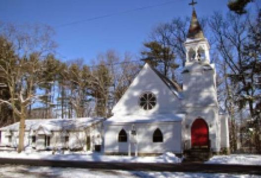 All Saints Round Lake景点图片
