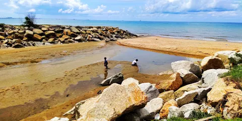 Nam Rin Beach