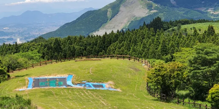 風の丘 阿蘇 大野勝彥美術館