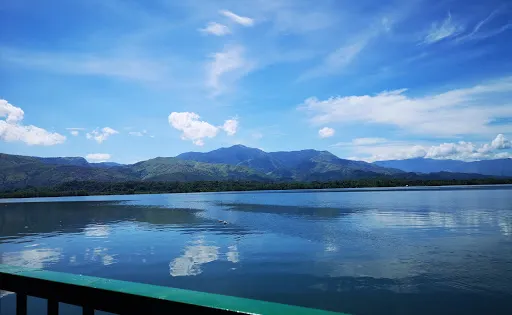 Uacon Lake