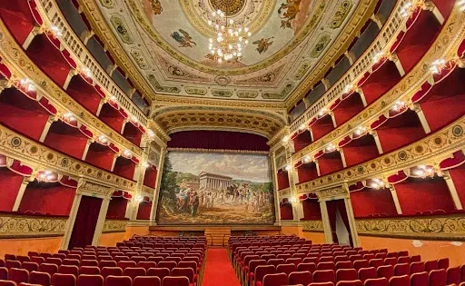 路易吉·皮蘭德婁劇院