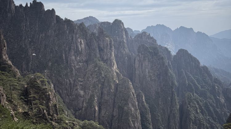 4-Day Huangshan Scenic Area + Hongcun Village