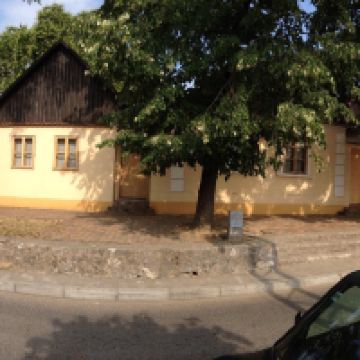 斯雷姆斯卡卡梅尼察图片