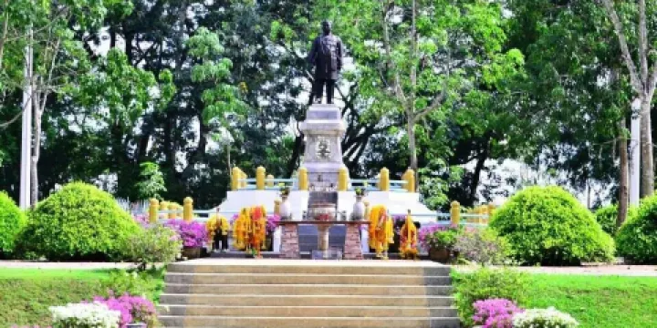 Phraya Ratsadanupradit Mahison Phakdi Monument