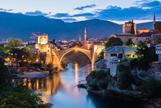 Night Bar Duradzik餐厅图片