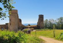 Castle of Pouzauges景点图片