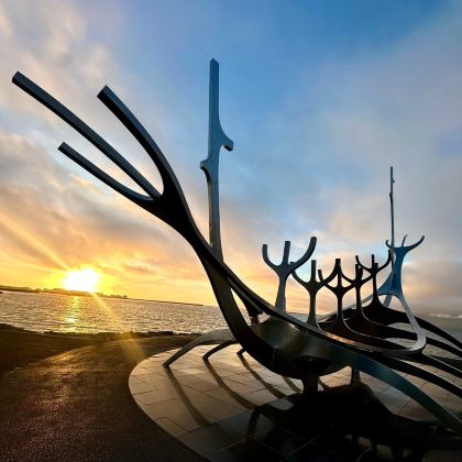 冰岛雷克雅未克+阿克雷里+侯尔马维克+斯蒂克松鲁姆12日11晚私家团