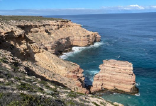 Island Rock & Natural Bridge景点图片