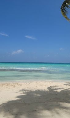 Piscina Natural Saona-圣拉斐尔－德尔尤马