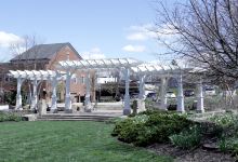Gazebo & Green, Hudson景点图片