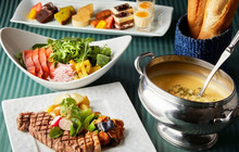 Cafe & Bar Colt餐厅图片