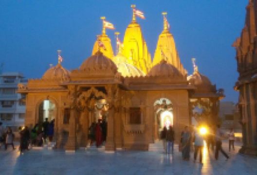 BAPS Shri Swaminarayan Temple, Valsad景点图片