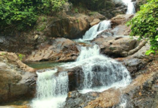 Air Terjun Lasir Waterfall景点图片