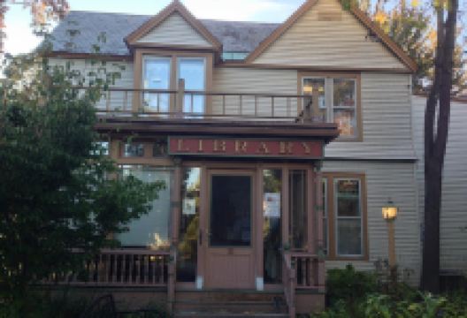 Round Lake Library- Clark House景点图片