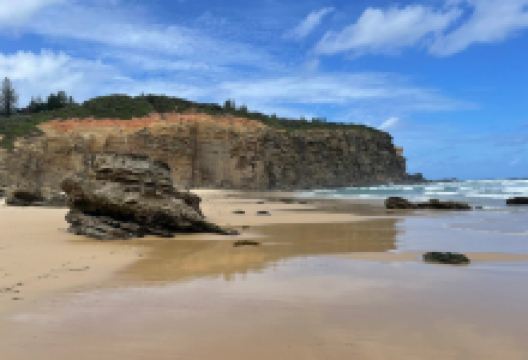 Redhead Beach景点图片