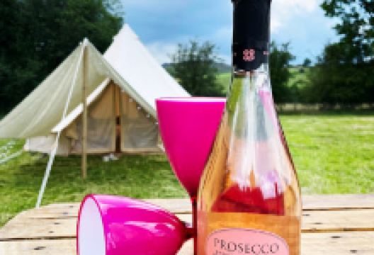 Alderwood Glamping景点图片