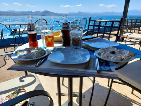 Πηγή Cafe Lounge Bar