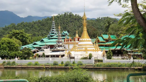 MaeHongSon Lake