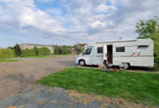 Tudor Springs景点图片