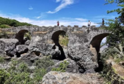 Portuguese Bridge景点图片