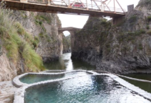 Hot Springs Chacapi景点图片