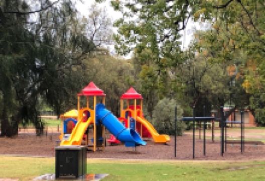 Quandong Park景点图片