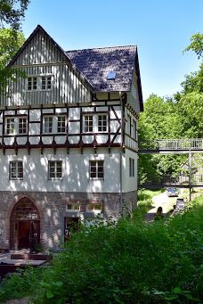 Bilsteintal: Tropfsteinhöhle und Wildpark in Warstein-瓦尔施泰因