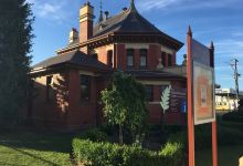 Yarram Courthouse Gallery景点图片
