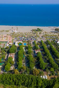 Camping Playa de Poniente-莫特里尔