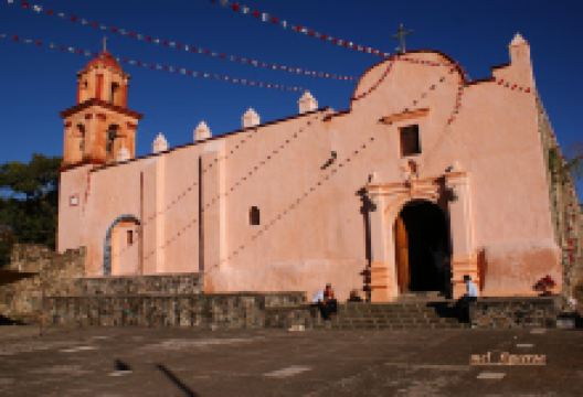 Parroquia de San Andrés Apóstol景点图片