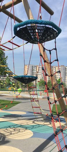 Pryberezhnyy square-Dnipropetrovs'ka city council