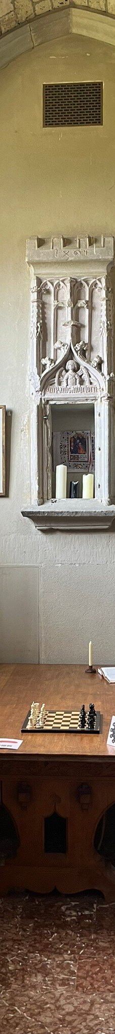 里派城堡-托农莱班