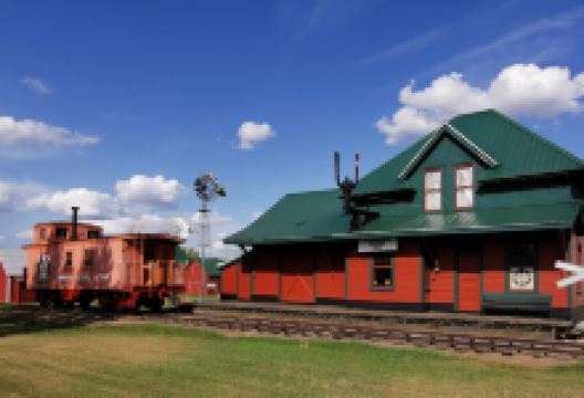 Hanna Pioneer Museum & Village景点图片