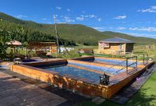 Tsenkher Hot Spring景点图片