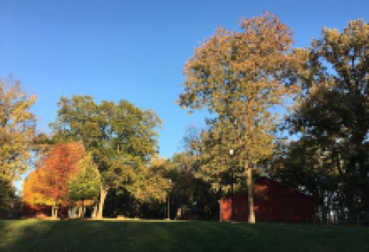 Maplewood Barn Theater景点图片