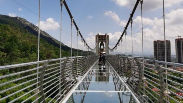 客天下恐龙水晶桥