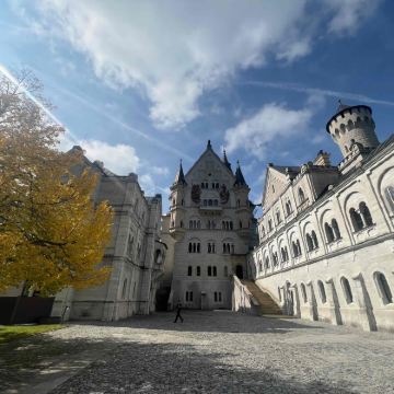 德国慕尼黑+新天鹅堡+高天鹅堡+宁芬堡宫6日5晚私家团