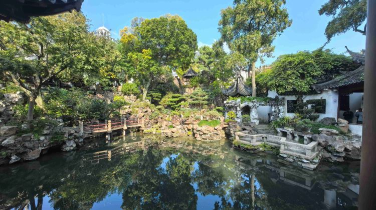 15-Day China Highlights Tour: Beijing, Chengdu Pandas, Jiuzhaigou, Chongqing, Shanghai & Suzhou

