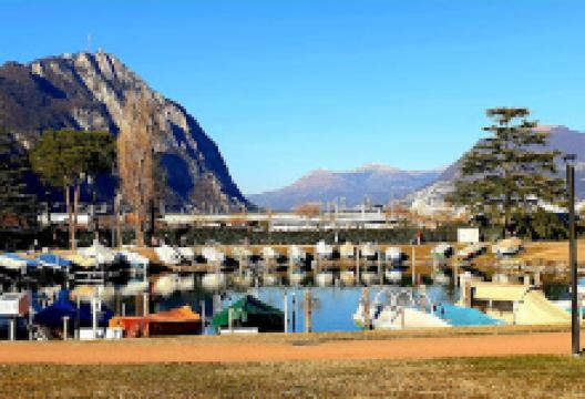 Melide, porto turistico景点图片