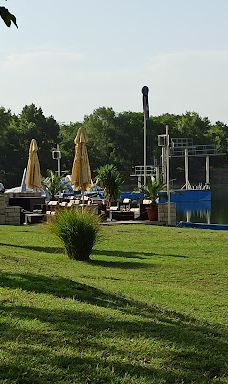 Rukkel-tó Waterpark-塔基索尼