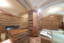 Kalocsai Főszékesegyházi Könyvtár景点图片