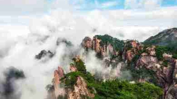 3-Day Huangshan Scenic Area + Hongcun Village + Xidi